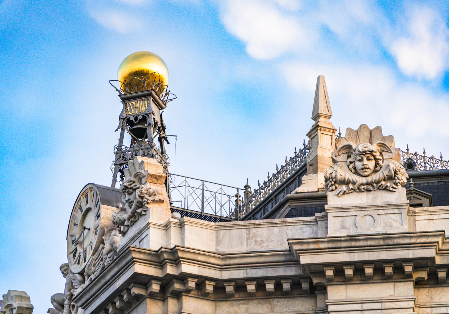 Tours privados en Madrid para celebraciones y grupos turísticos grandes