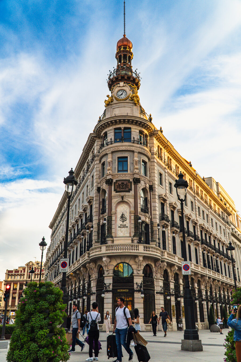 Visita guiada a pie por los monumentos más importantes de Madrid gratis